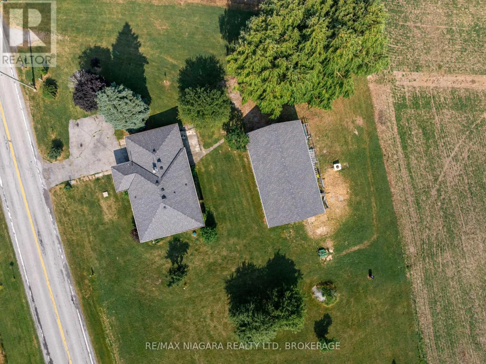 298 RIDGE ROAD W