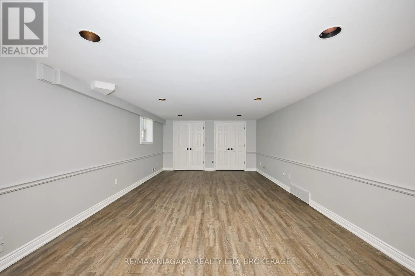298 RIDGE ROAD W