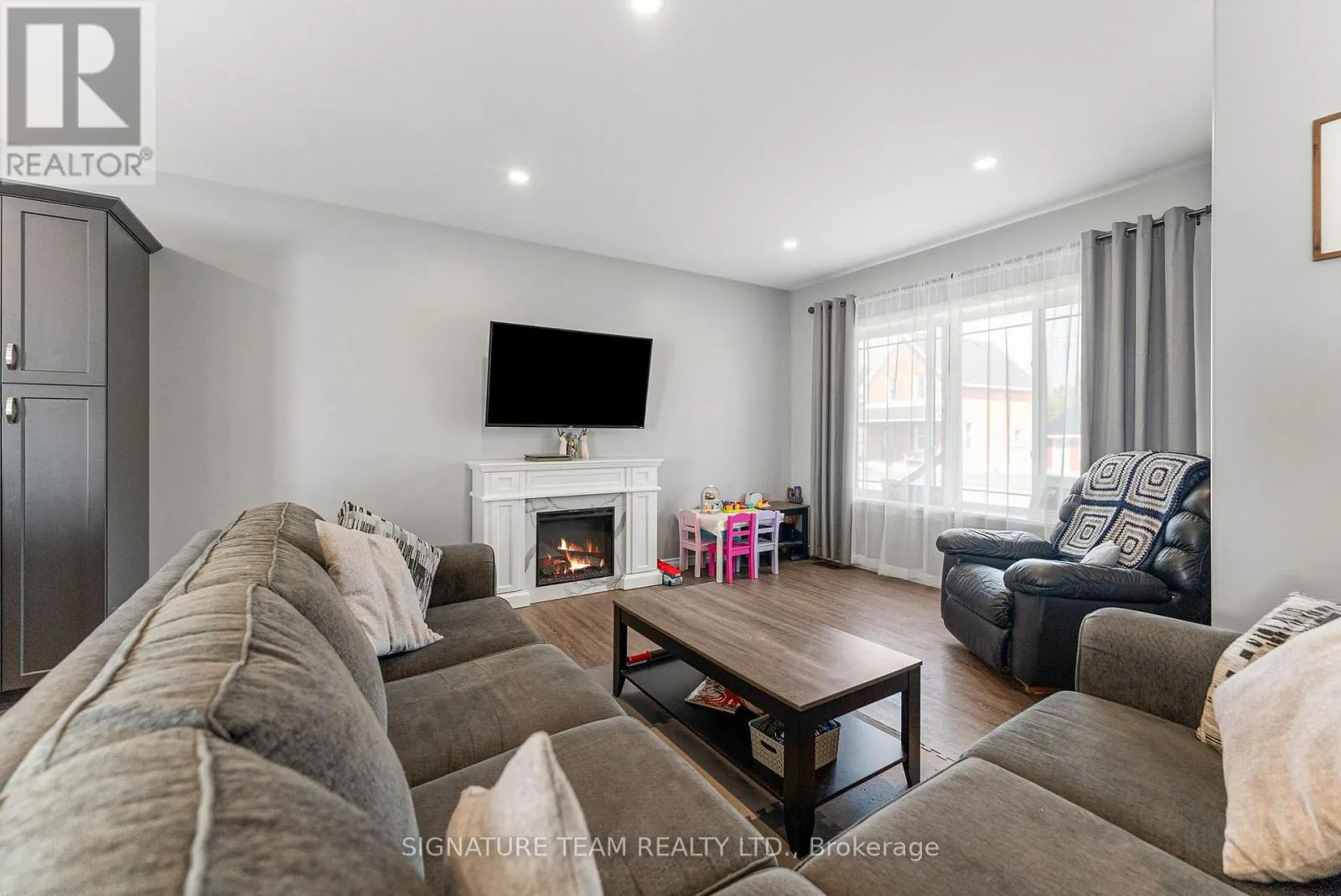 17 MEADOW STREET