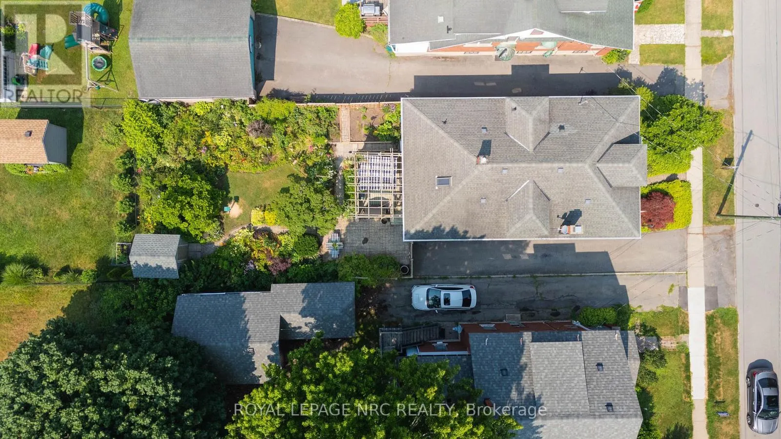250 KENT STREET