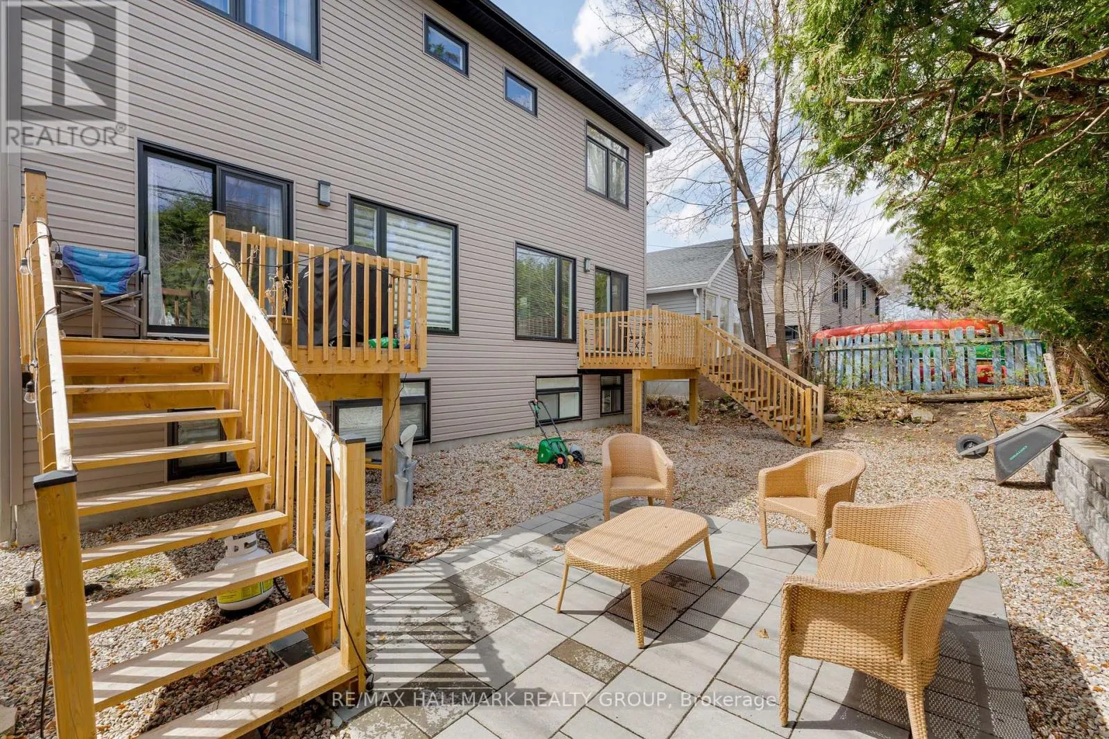 165 LONGPRE STREET