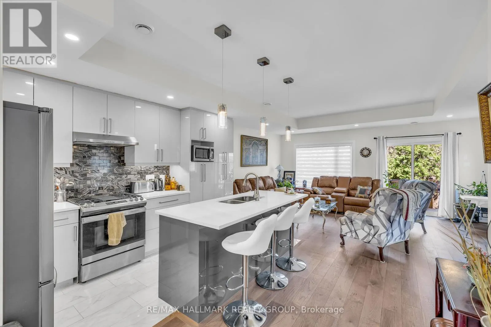 165 LONGPRE STREET
