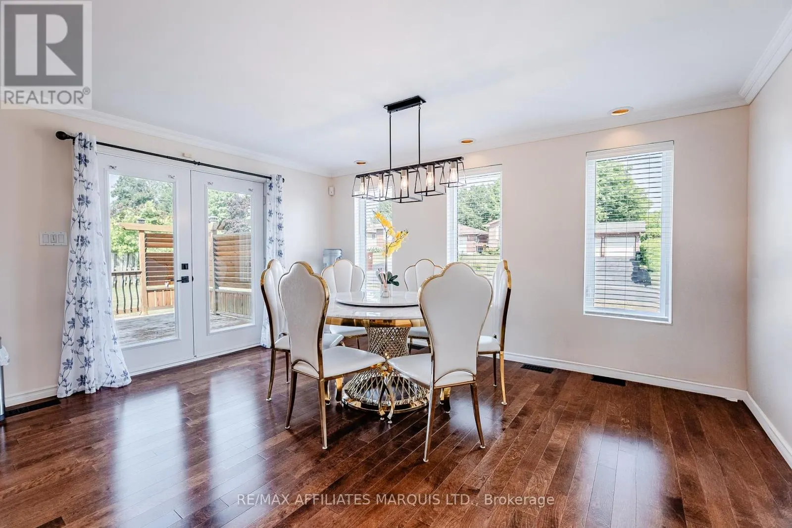 875 KENYON CRESCENT