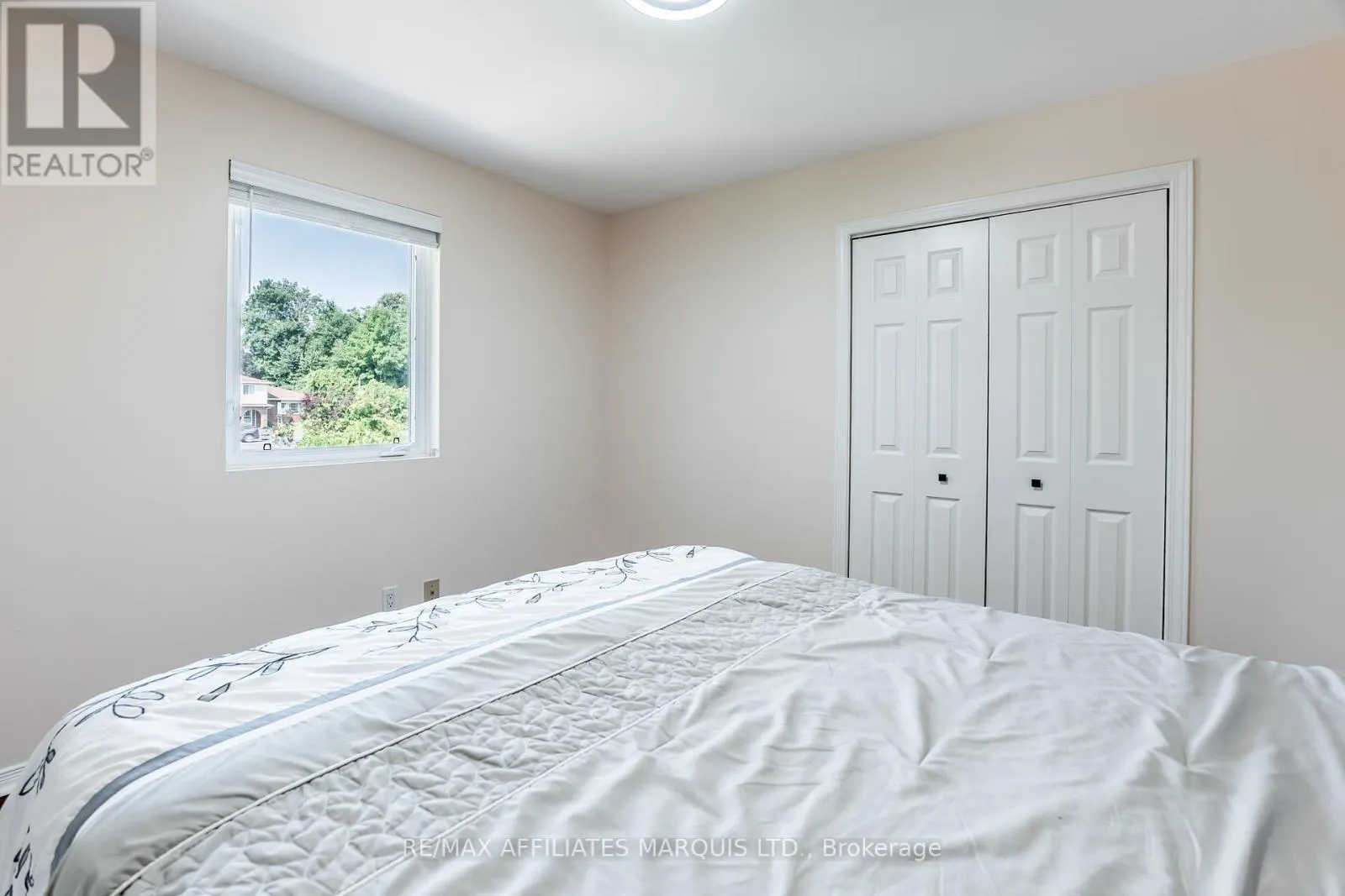 875 KENYON CRESCENT