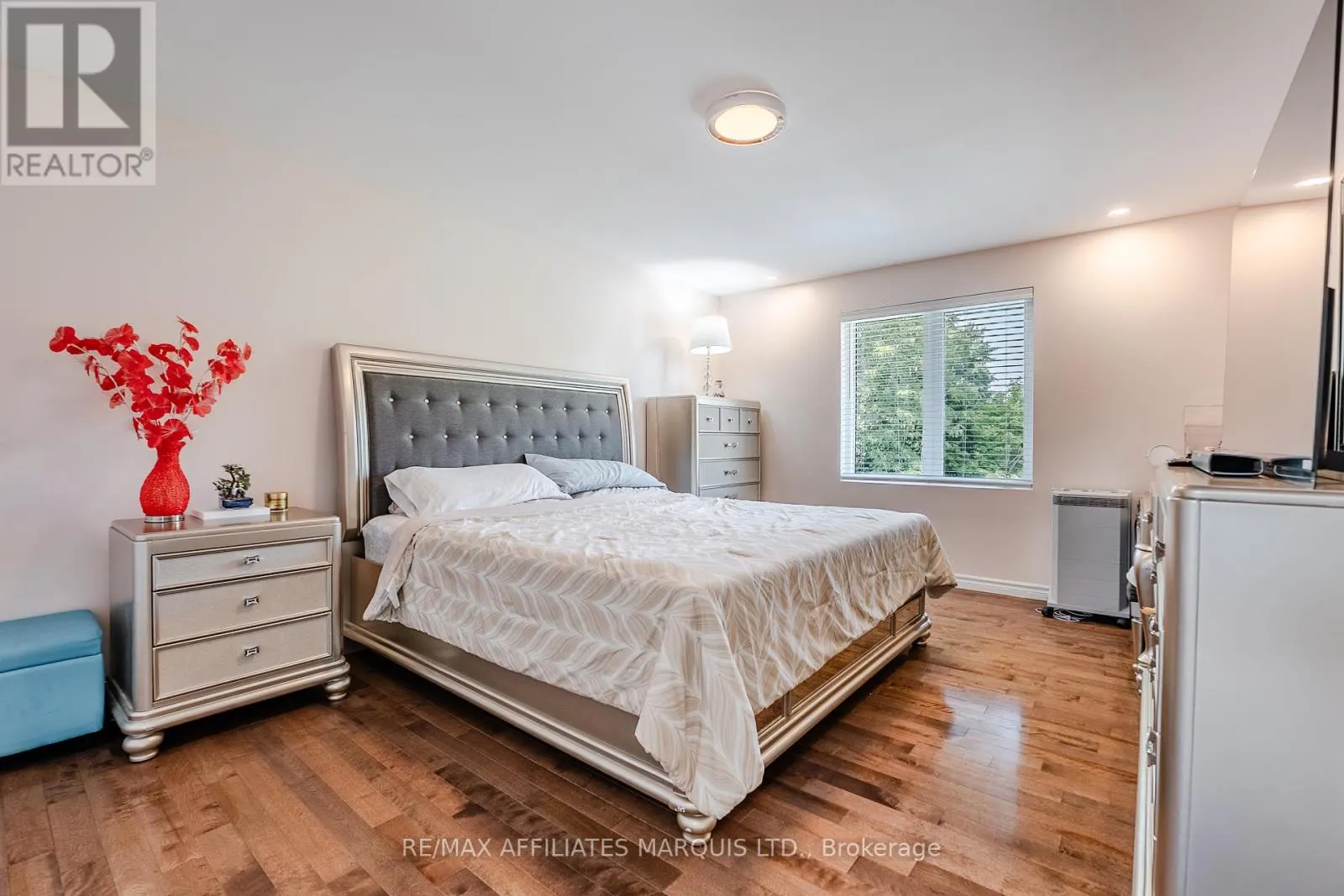 875 KENYON CRESCENT