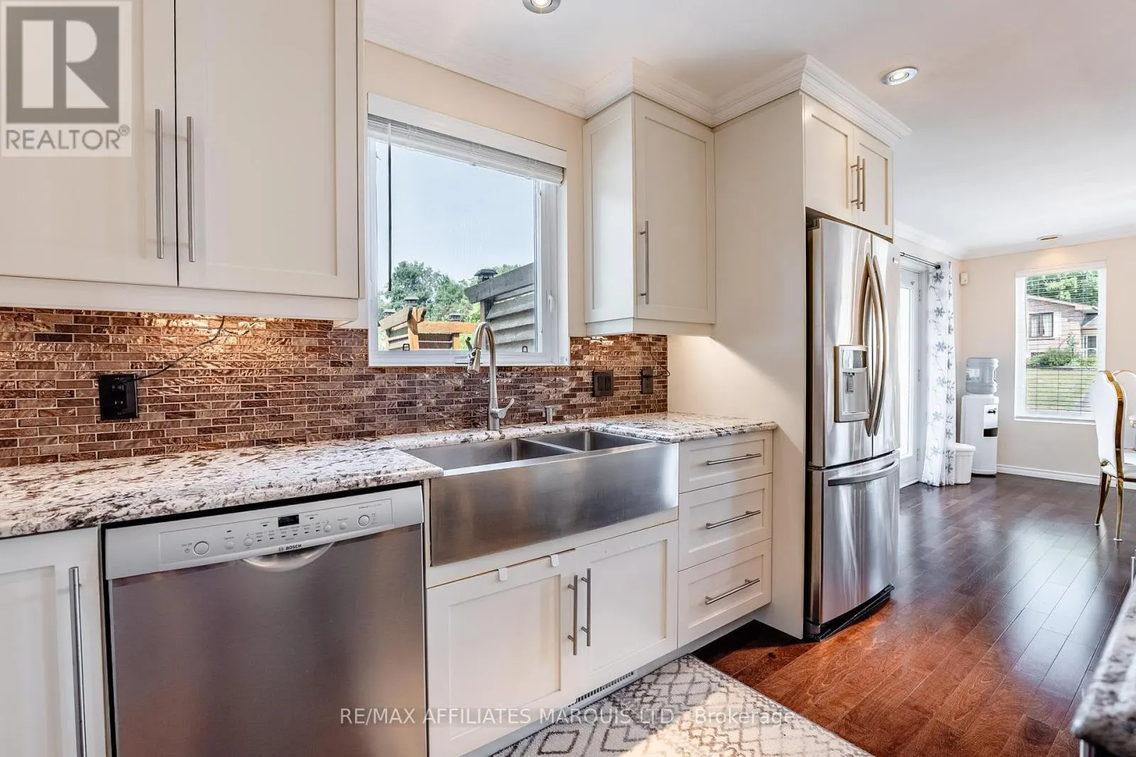 875 KENYON CRESCENT