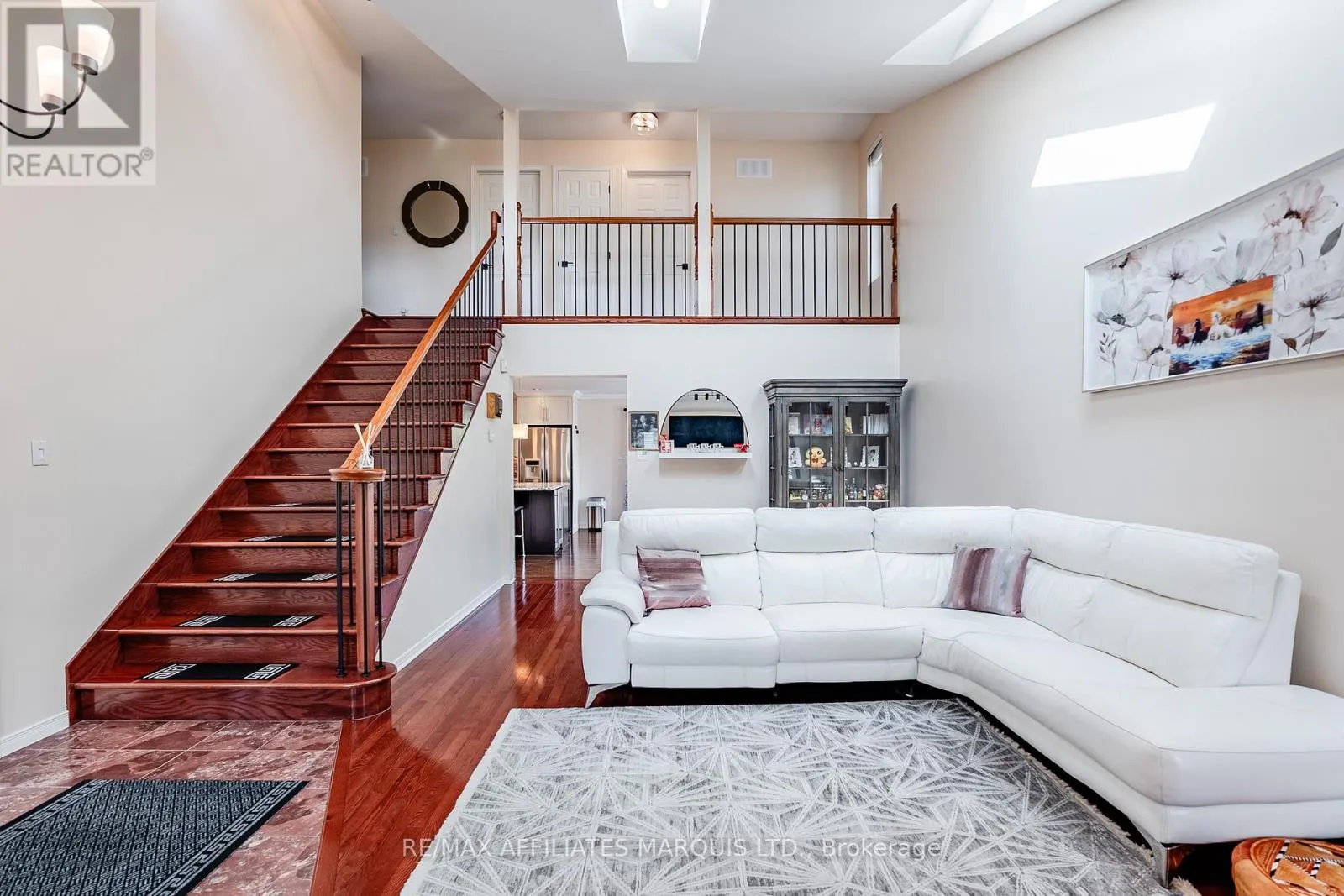 875 KENYON CRESCENT