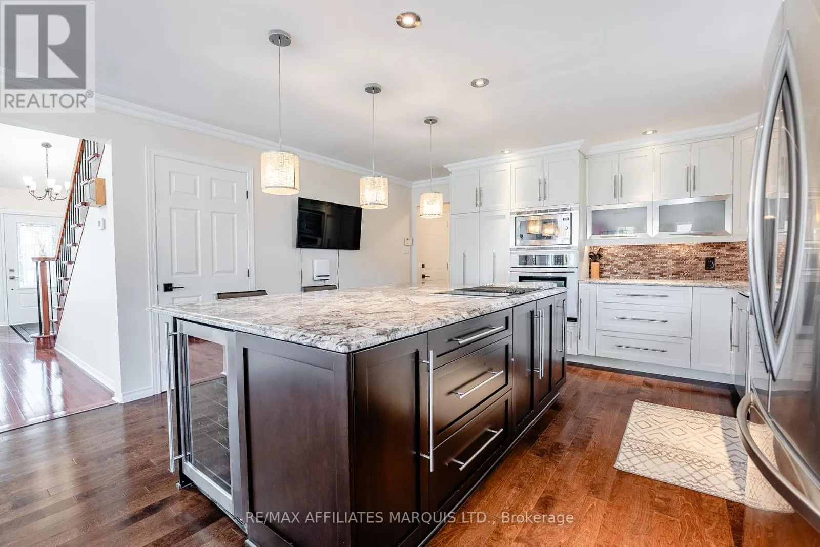 875 KENYON CRESCENT