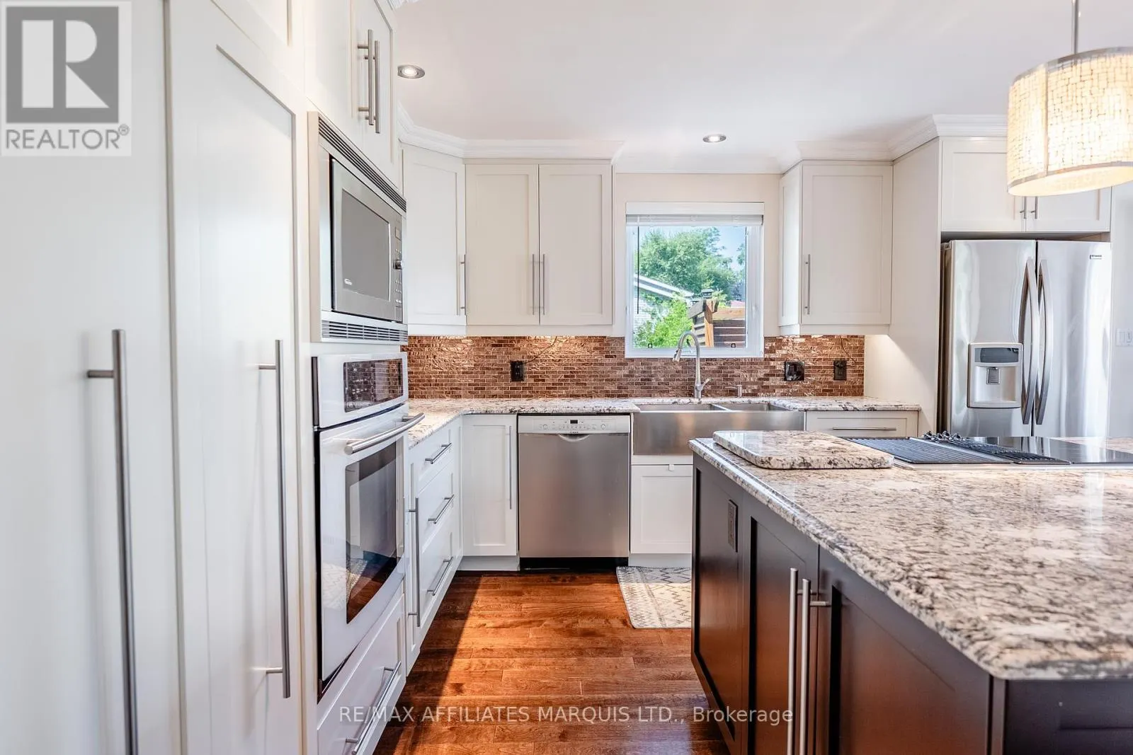 875 KENYON CRESCENT