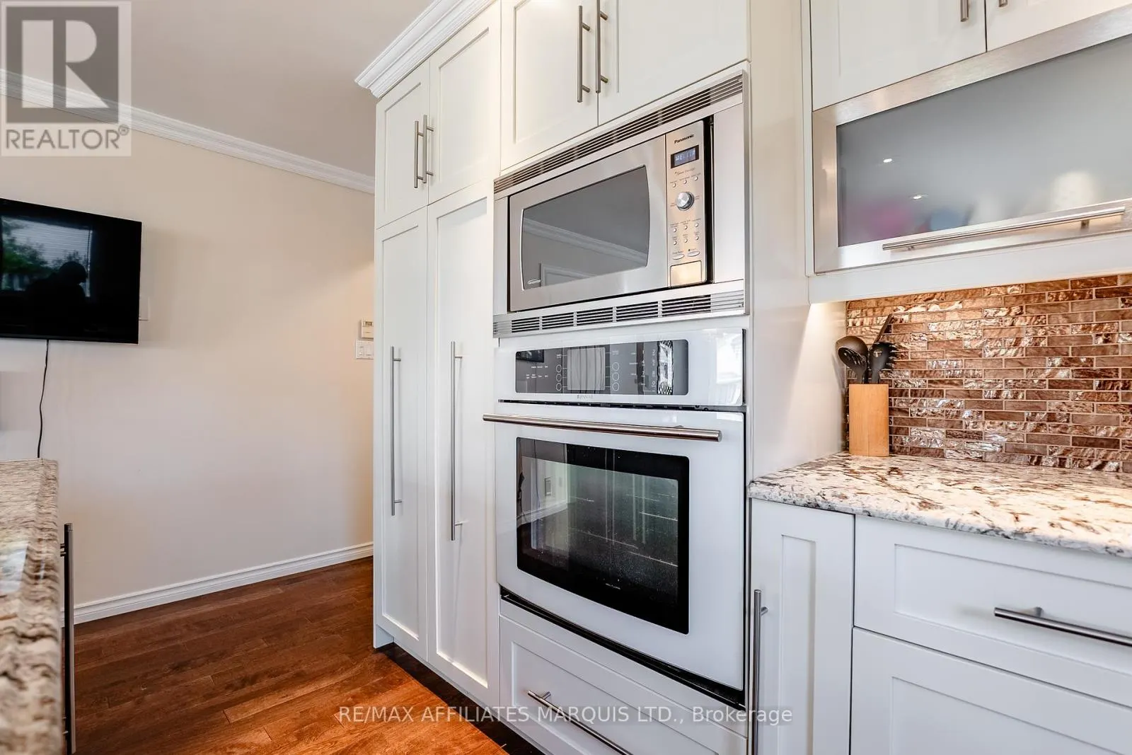 875 KENYON CRESCENT