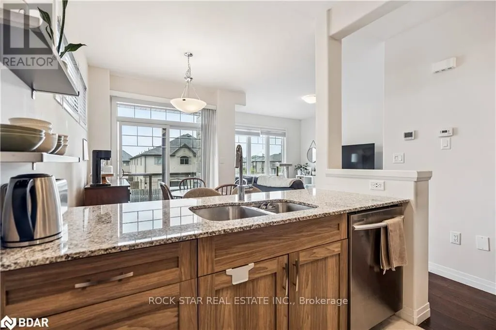 9 DODMAN CRESCENT