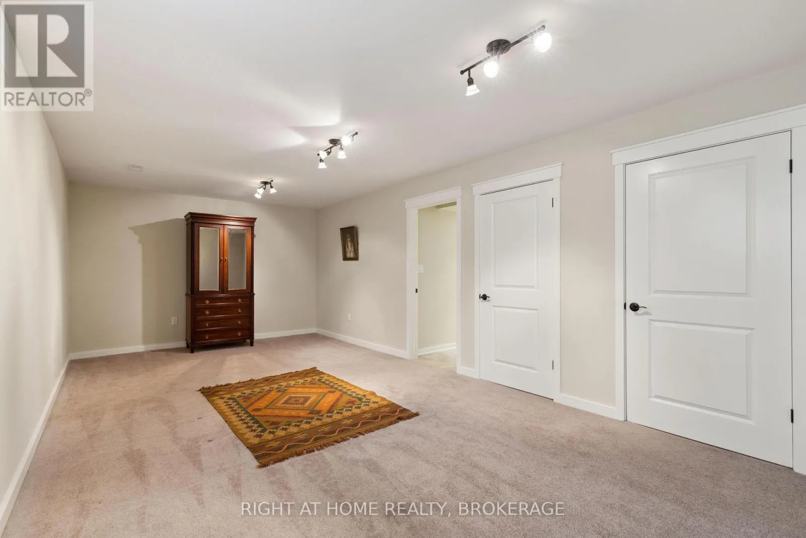 UNIT 17 - 2880 KING STREET, #Unit 17