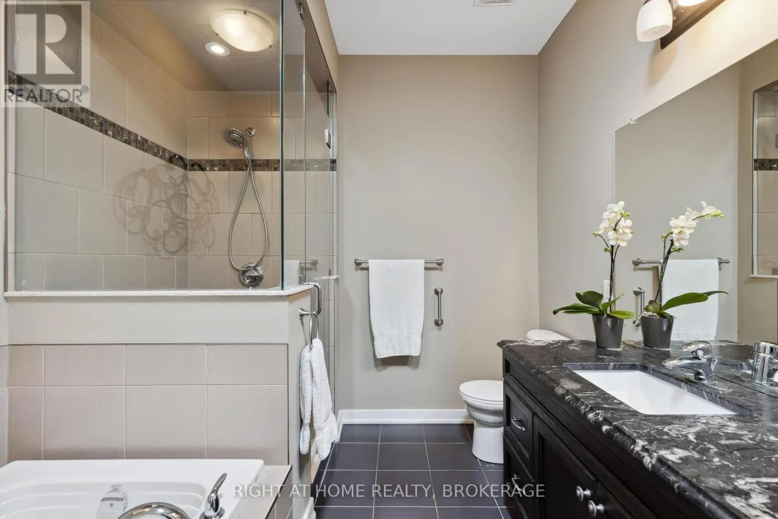 UNIT 17 - 2880 KING STREET, #Unit 17