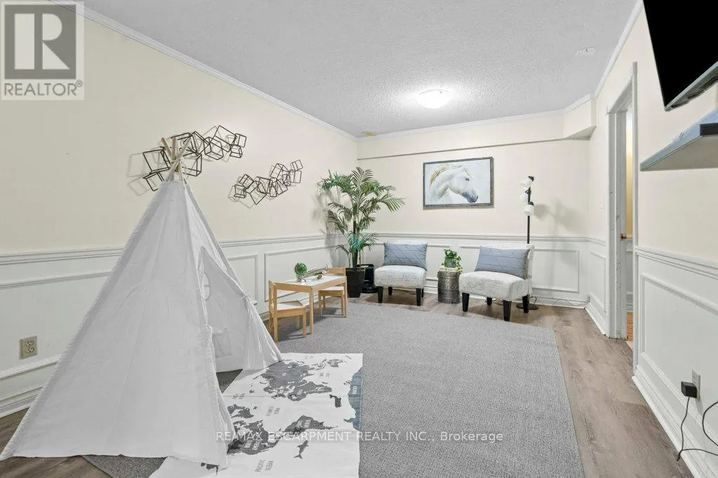 44 CEDARLAND DRIVE