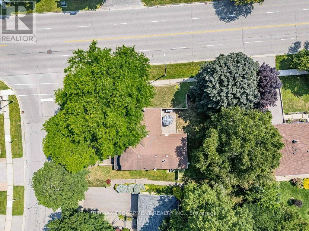 44 CEDARLAND DRIVE