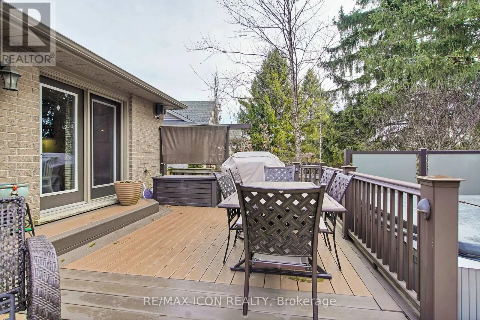 17 TANAGER PLACE
