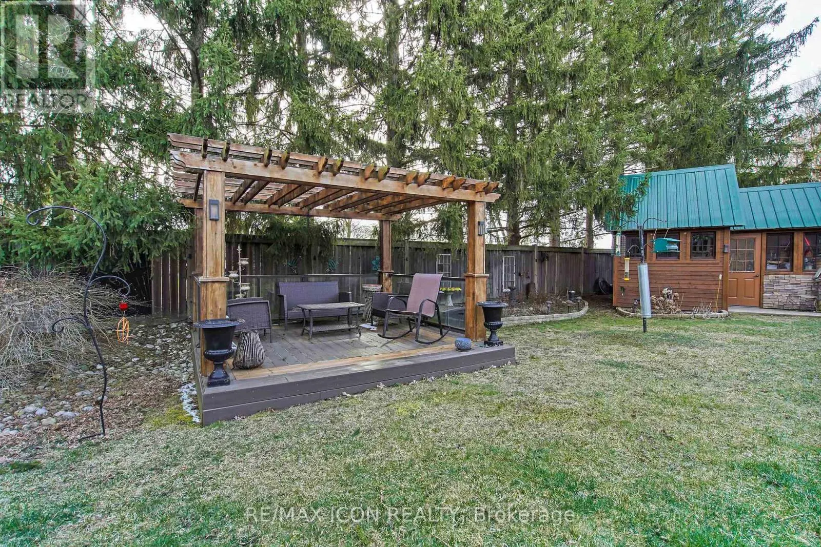 17 TANAGER PLACE