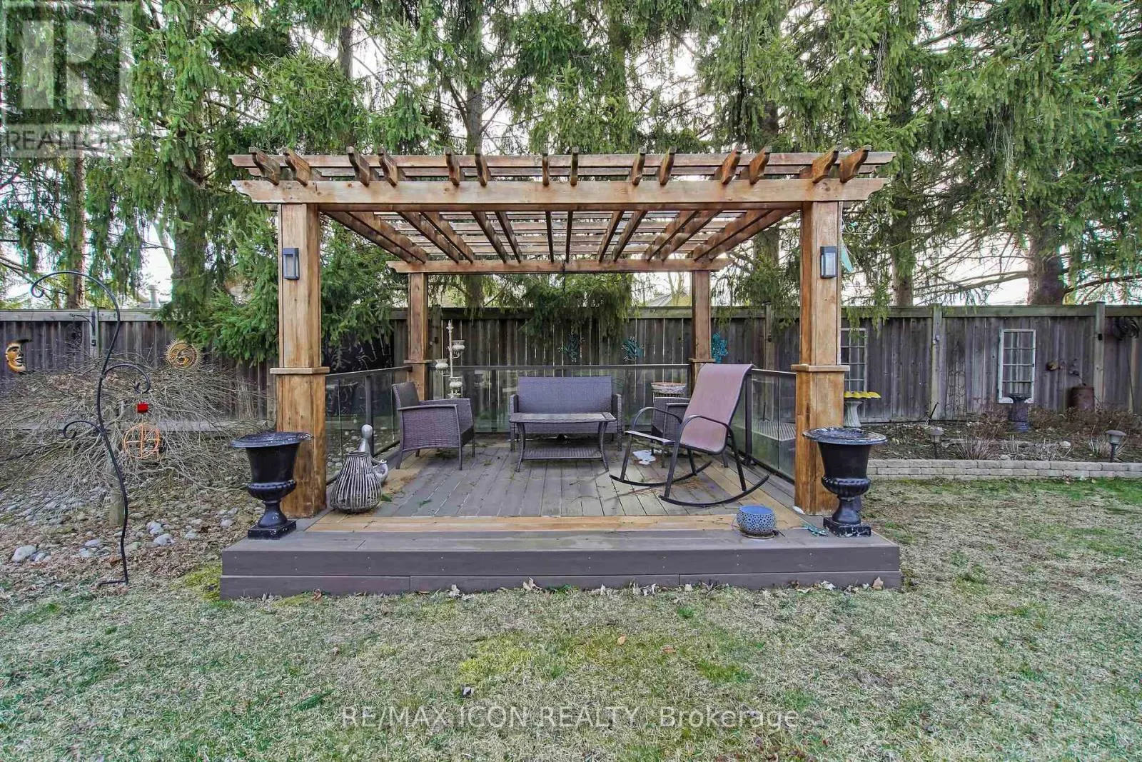 17 TANAGER PLACE