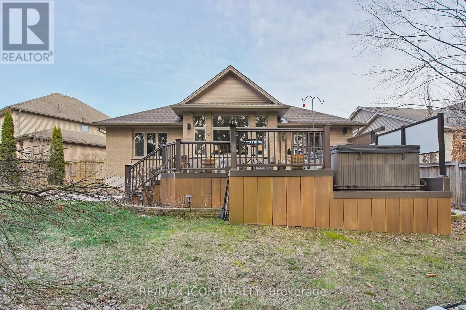 17 TANAGER PLACE