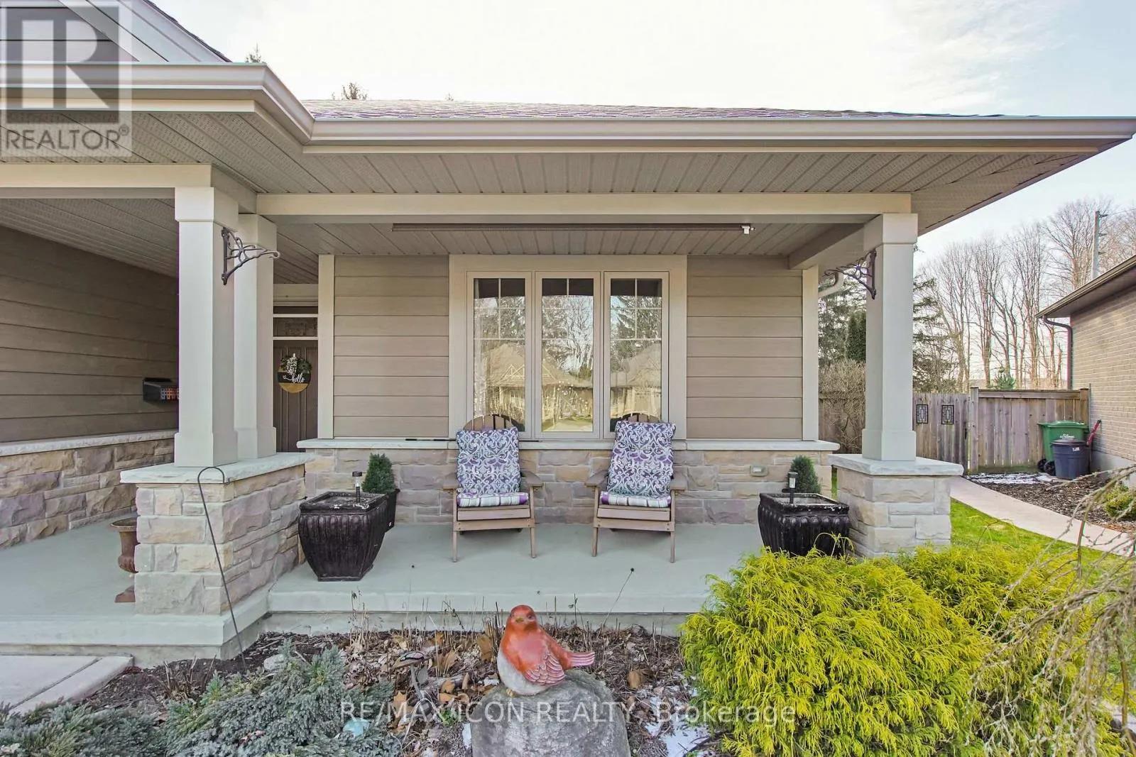 17 TANAGER PLACE