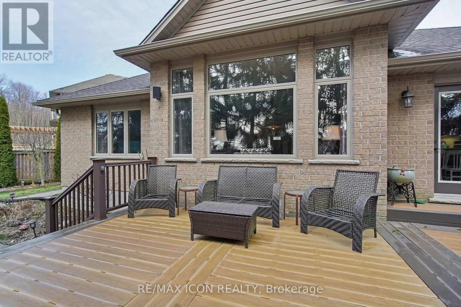 17 TANAGER PLACE