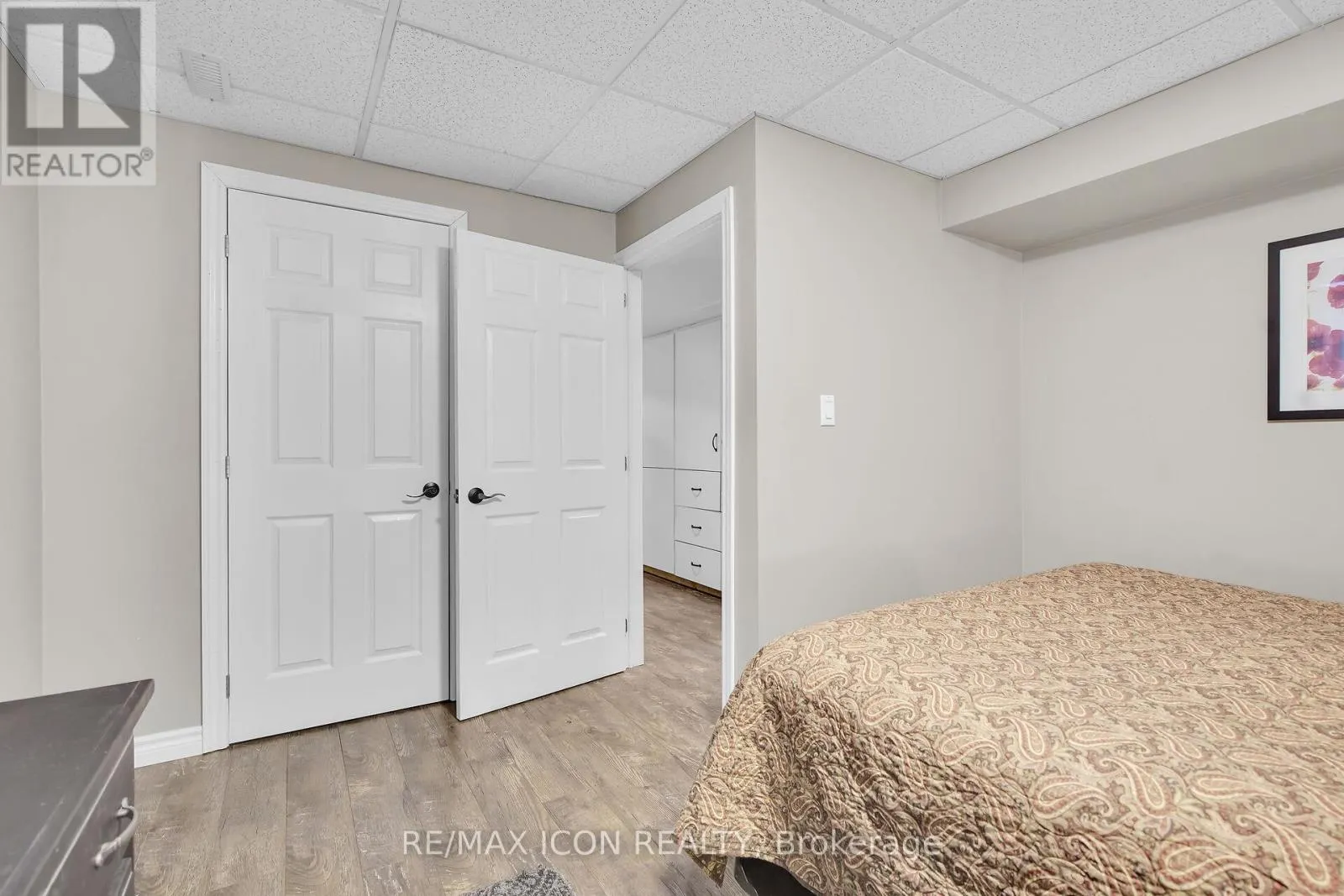 17 TANAGER PLACE