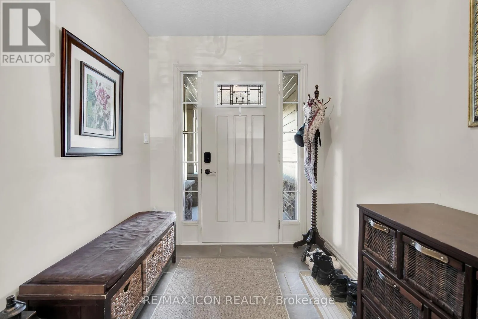 17 TANAGER PLACE