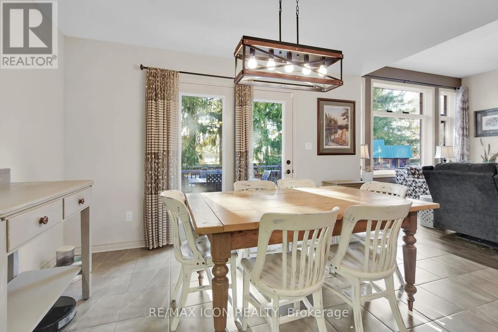 17 TANAGER PLACE