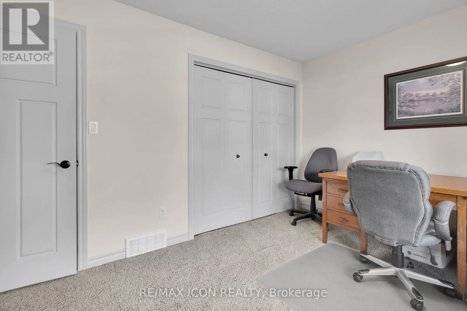 17 TANAGER PLACE