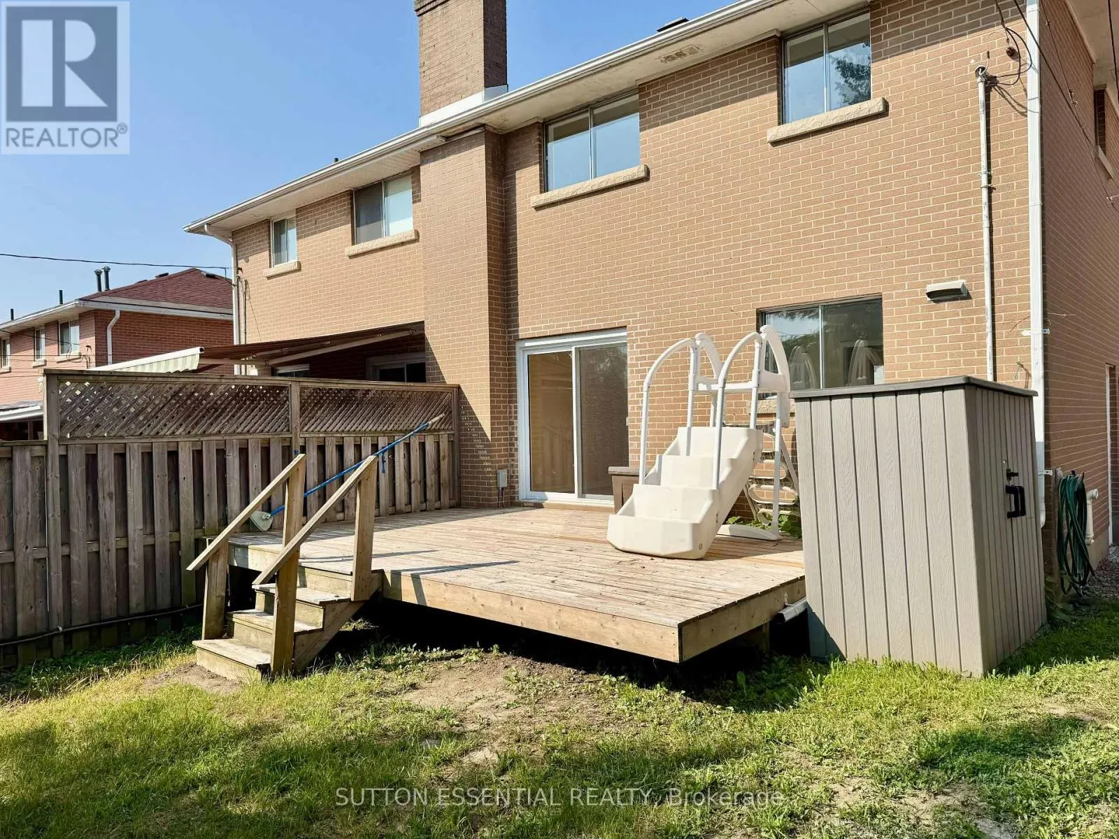 213 PERTH STREET