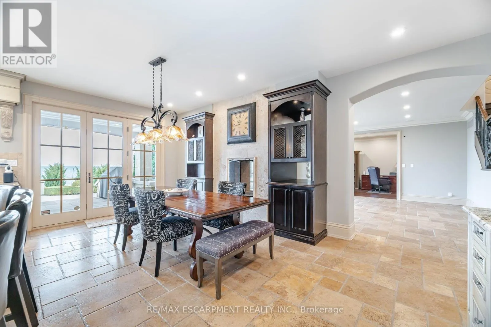 5545 BLEZARD DRIVE