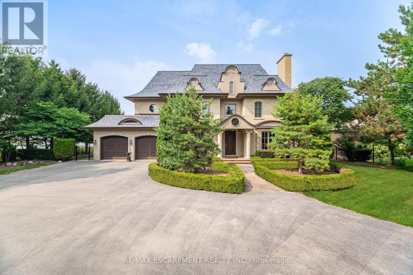 5545 BLEZARD DRIVE