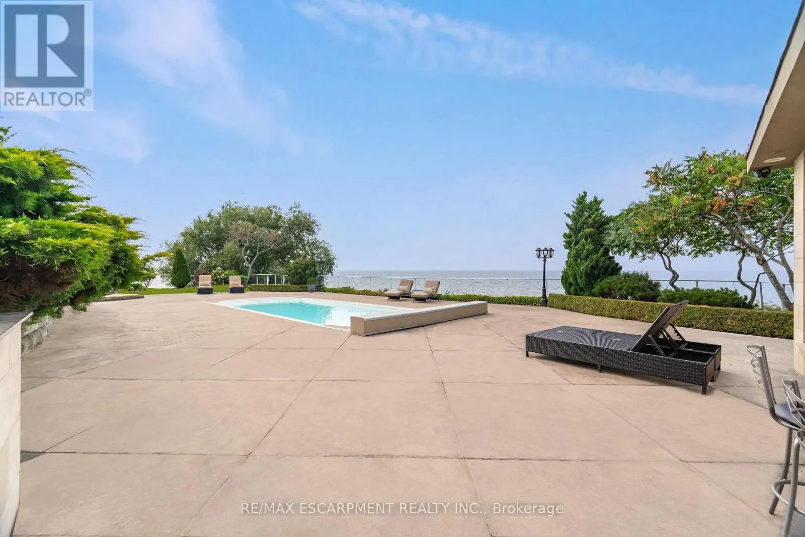 5545 BLEZARD DRIVE