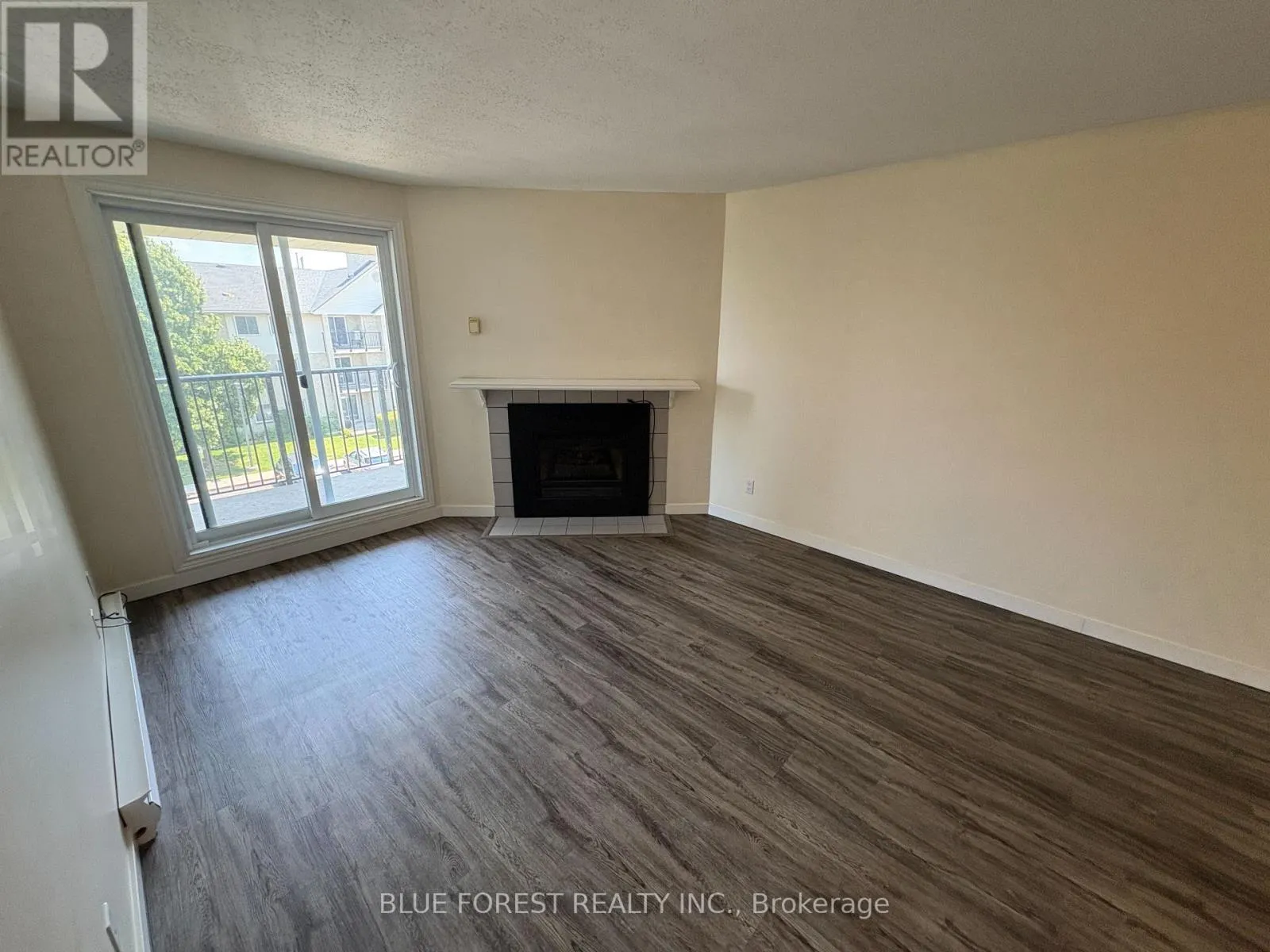 308 - 733 DEVERON CRESCENT, #308