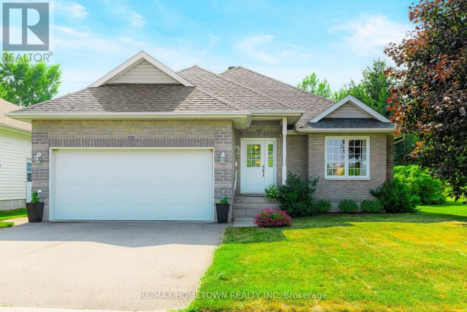 1026 CRESTWOOD DRIVE