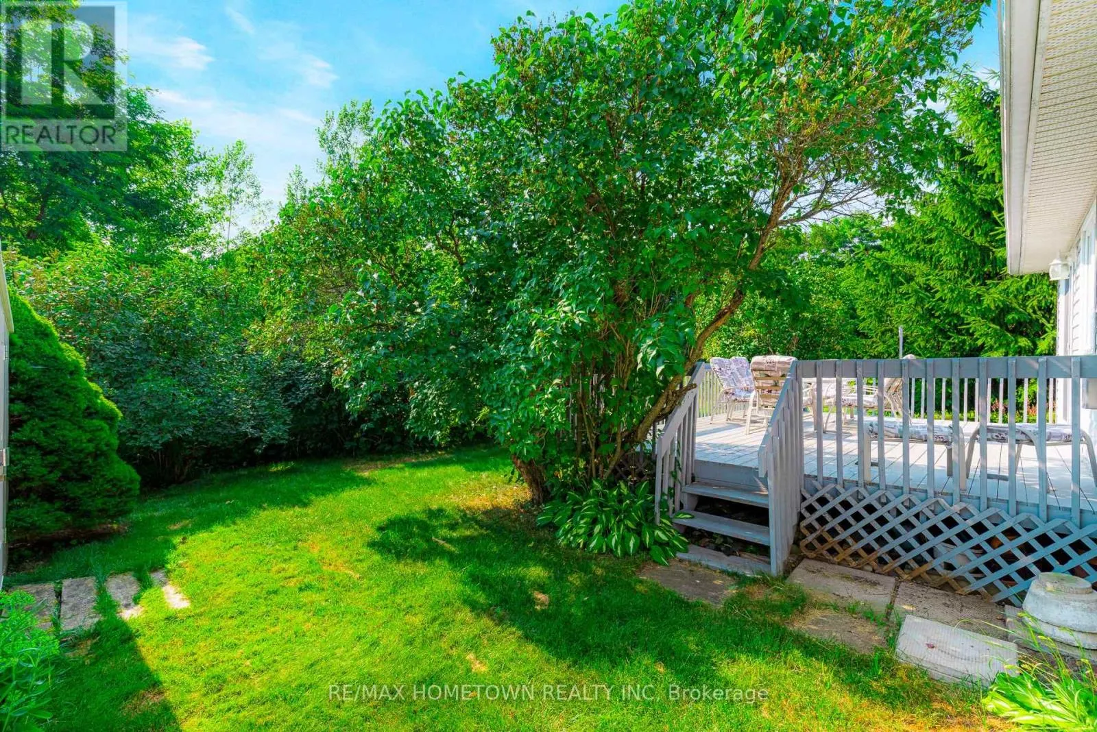 1026 CRESTWOOD DRIVE