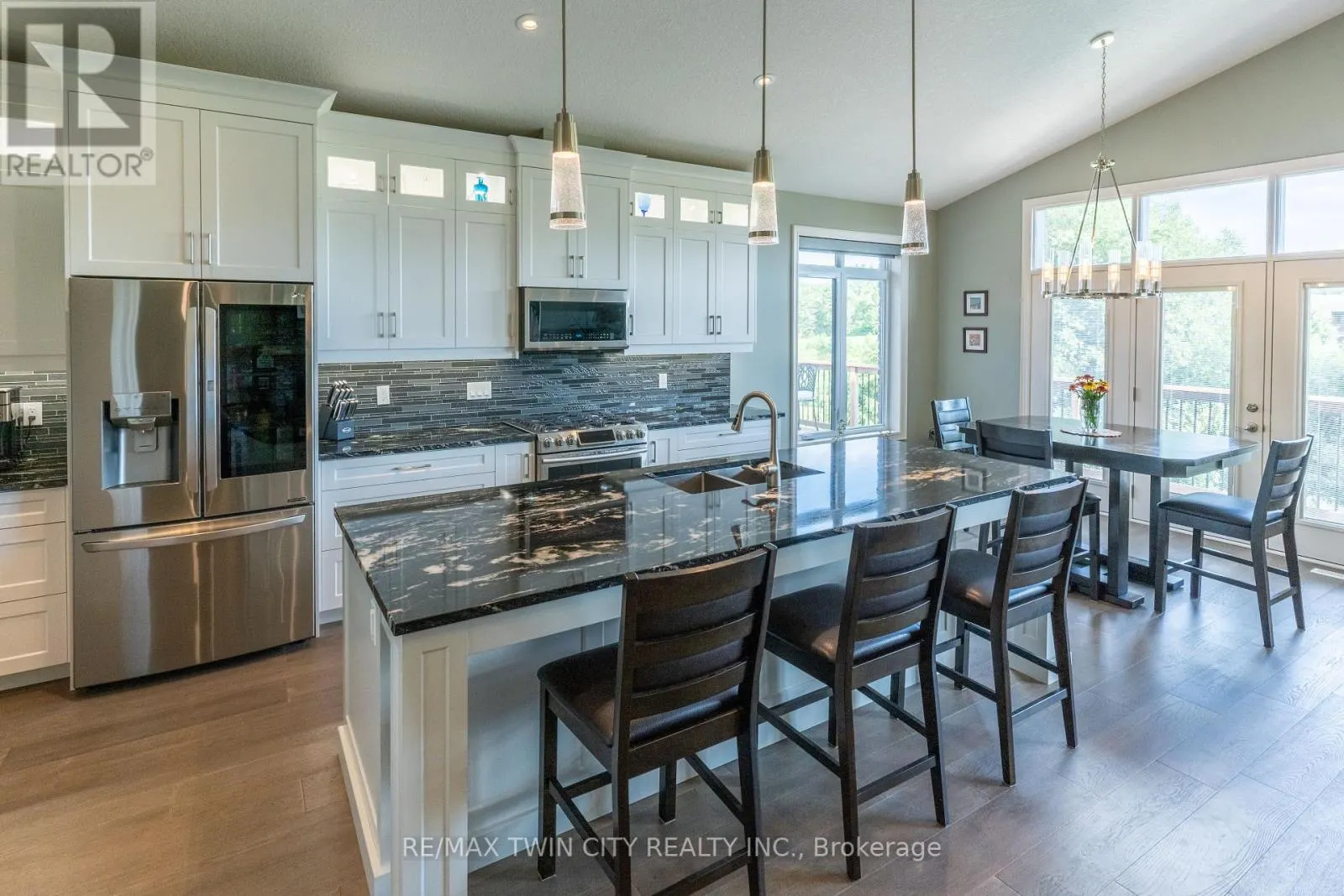 147 ROBIN RIDGE DRIVE