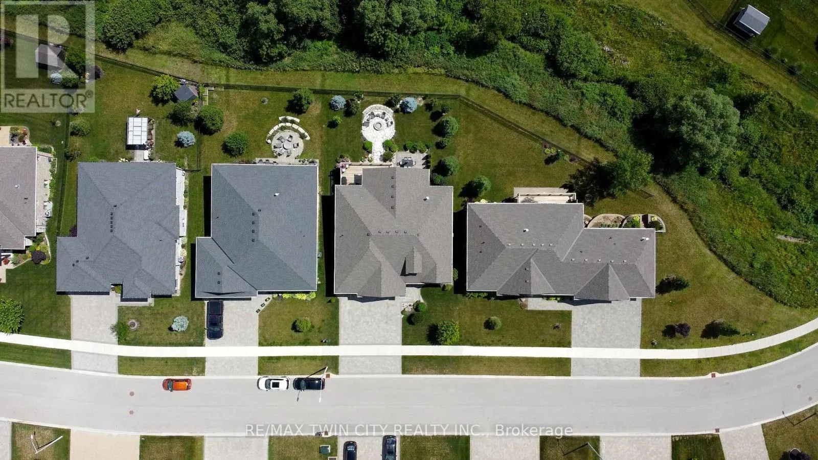 147 ROBIN RIDGE DRIVE