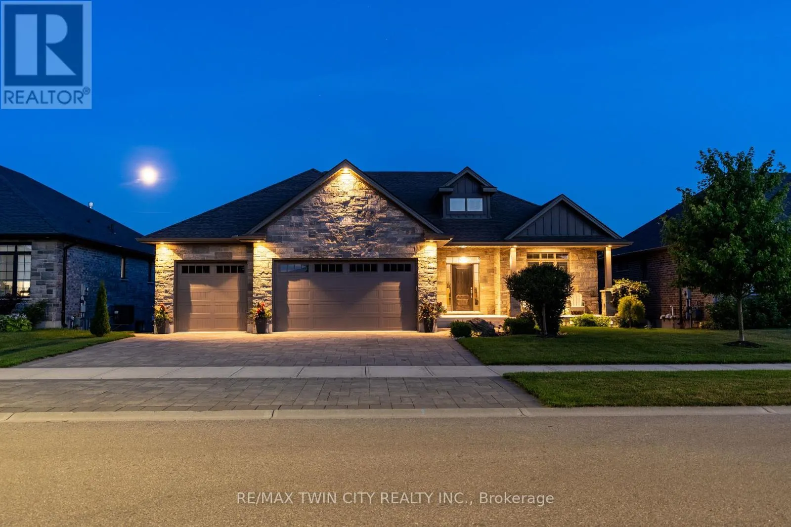 147 ROBIN RIDGE DRIVE