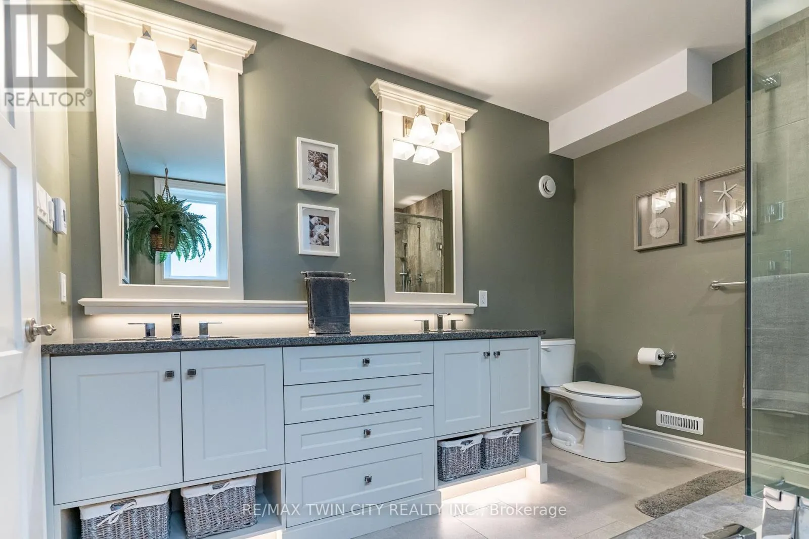 147 ROBIN RIDGE DRIVE