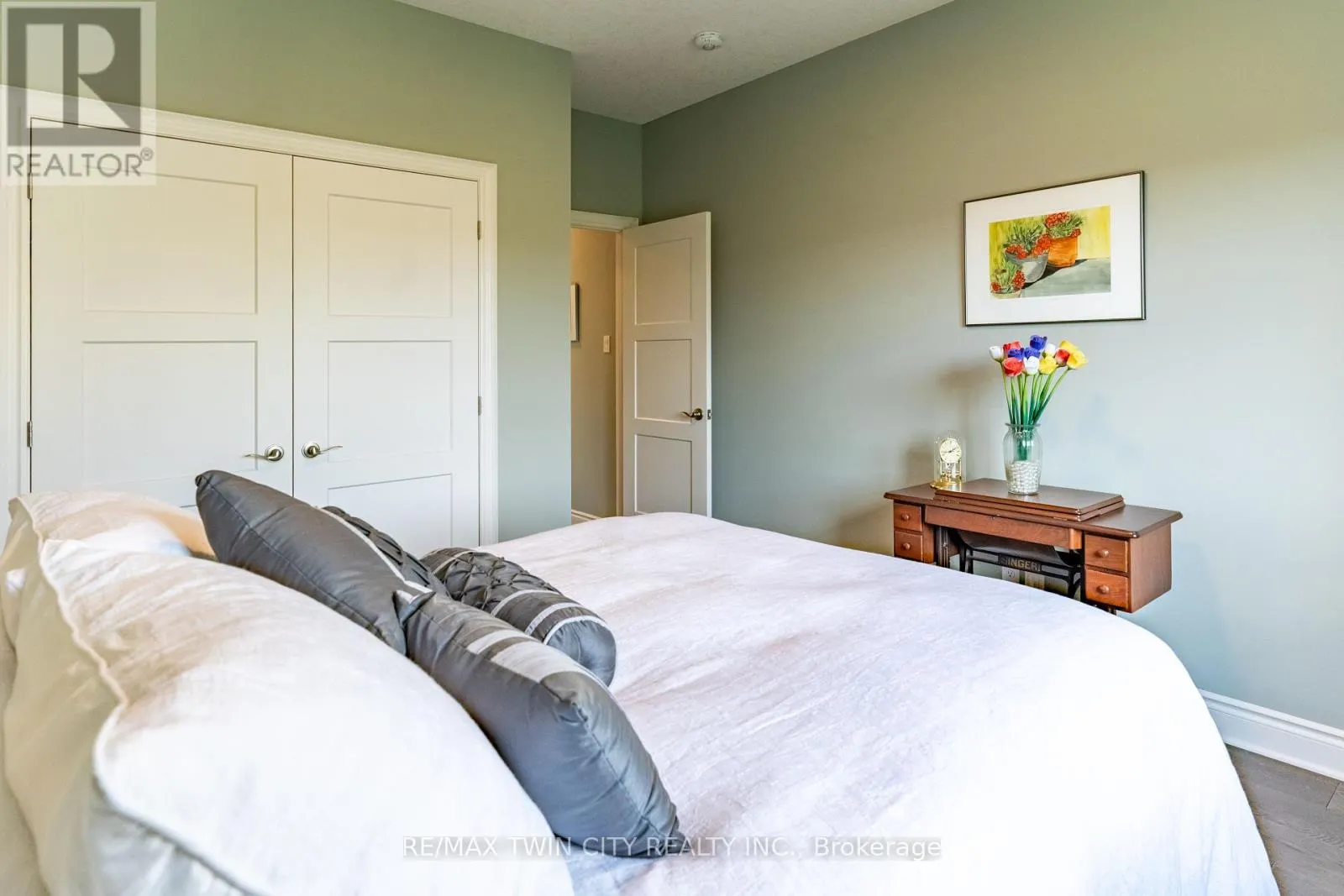 147 ROBIN RIDGE DRIVE