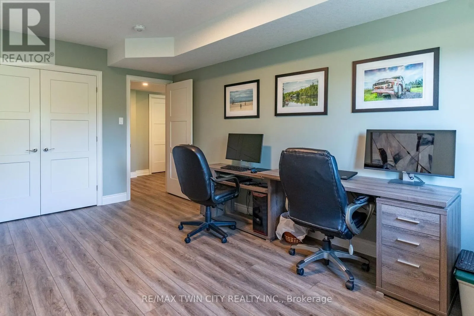 147 ROBIN RIDGE DRIVE