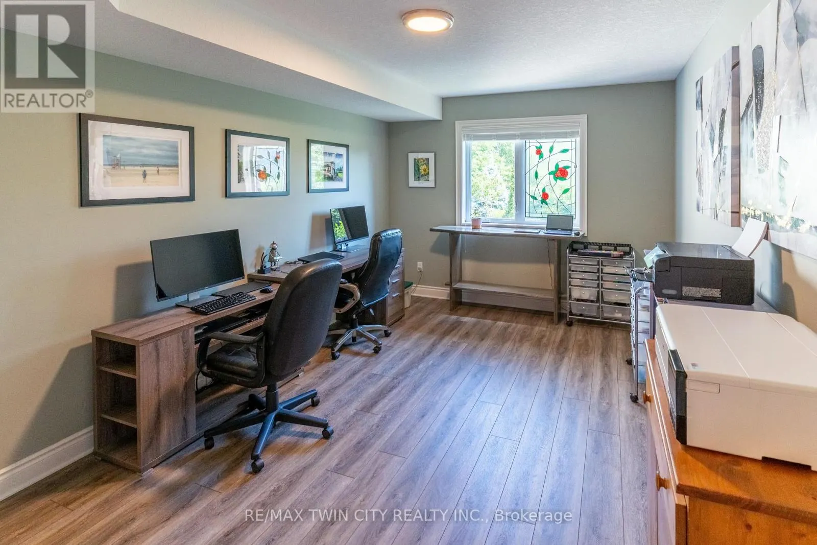 147 ROBIN RIDGE DRIVE