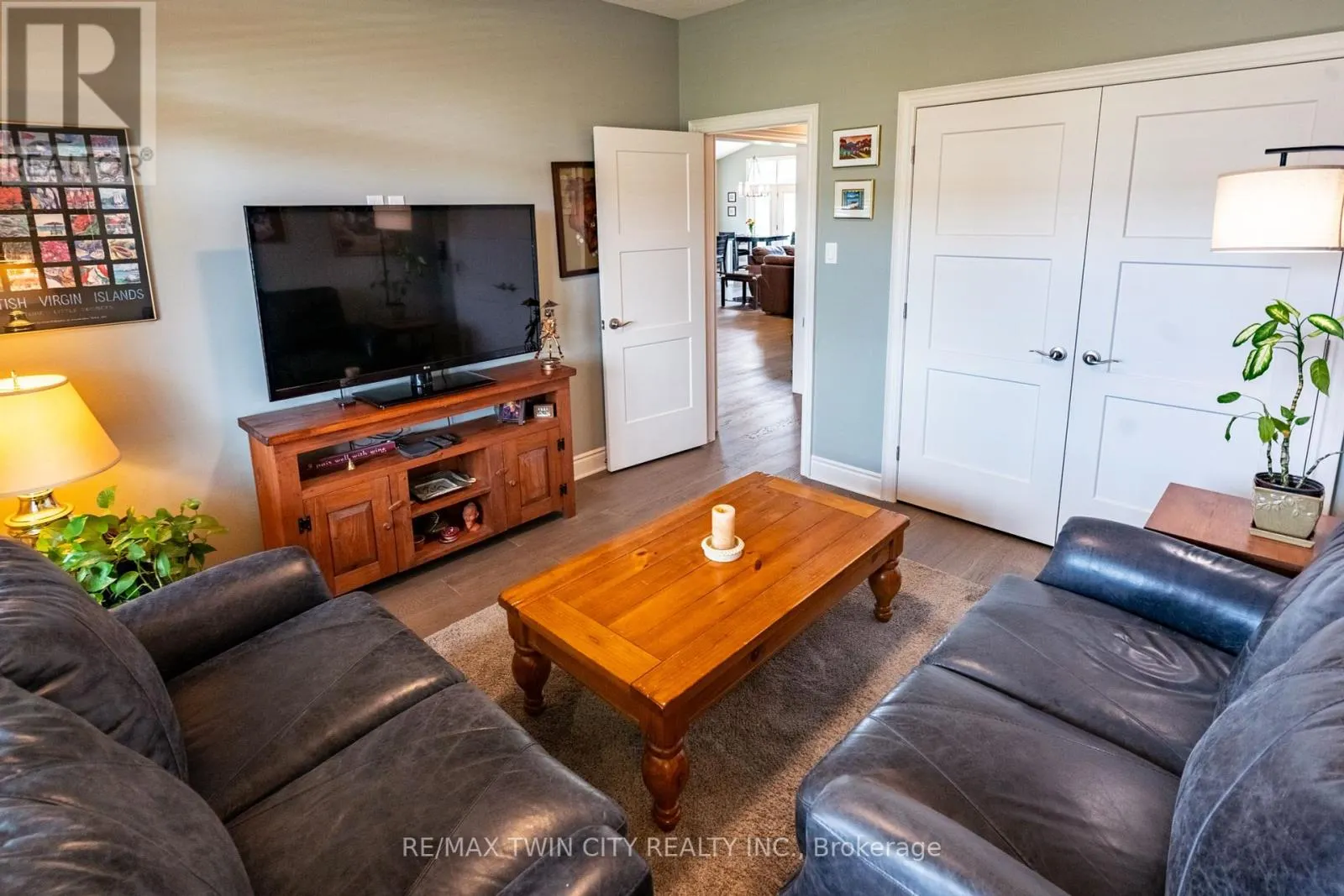 147 ROBIN RIDGE DRIVE