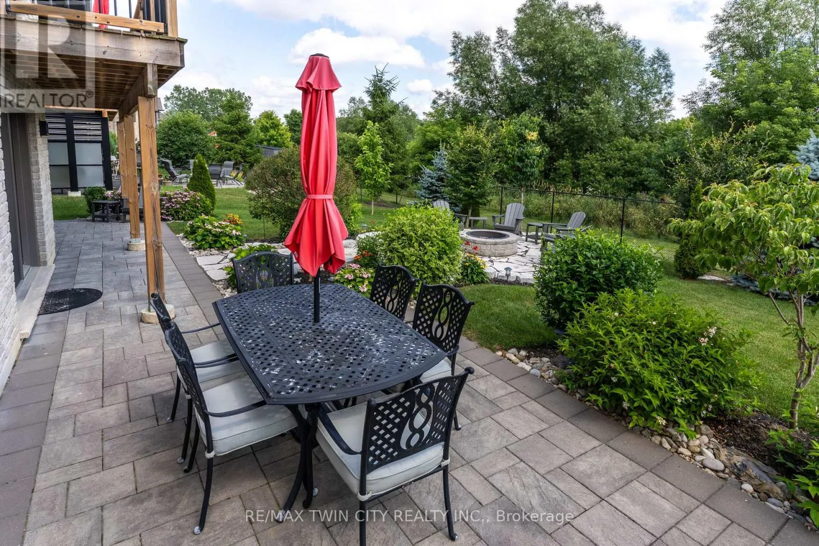147 ROBIN RIDGE DRIVE
