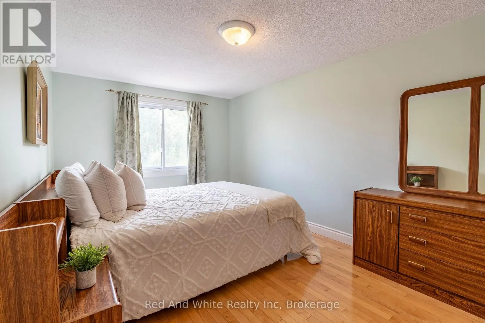 447 OLD CHICOPEE TRAIL