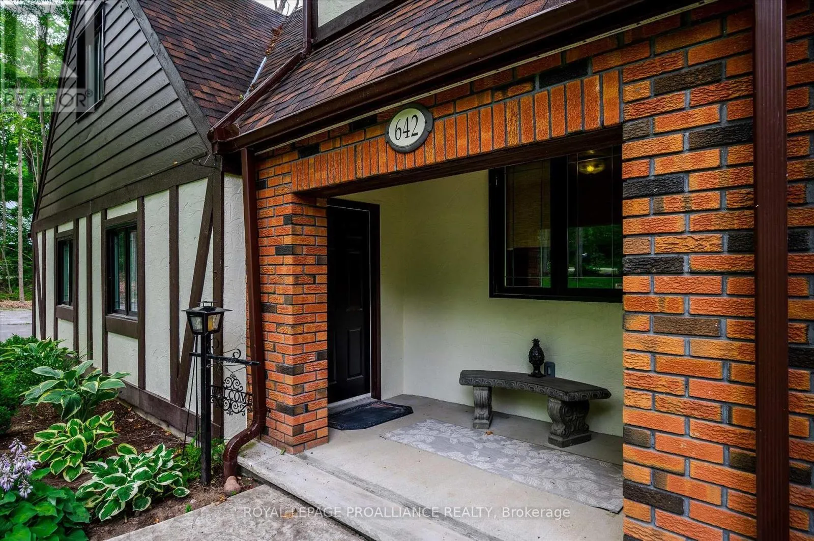 642 DINSDALE STREET