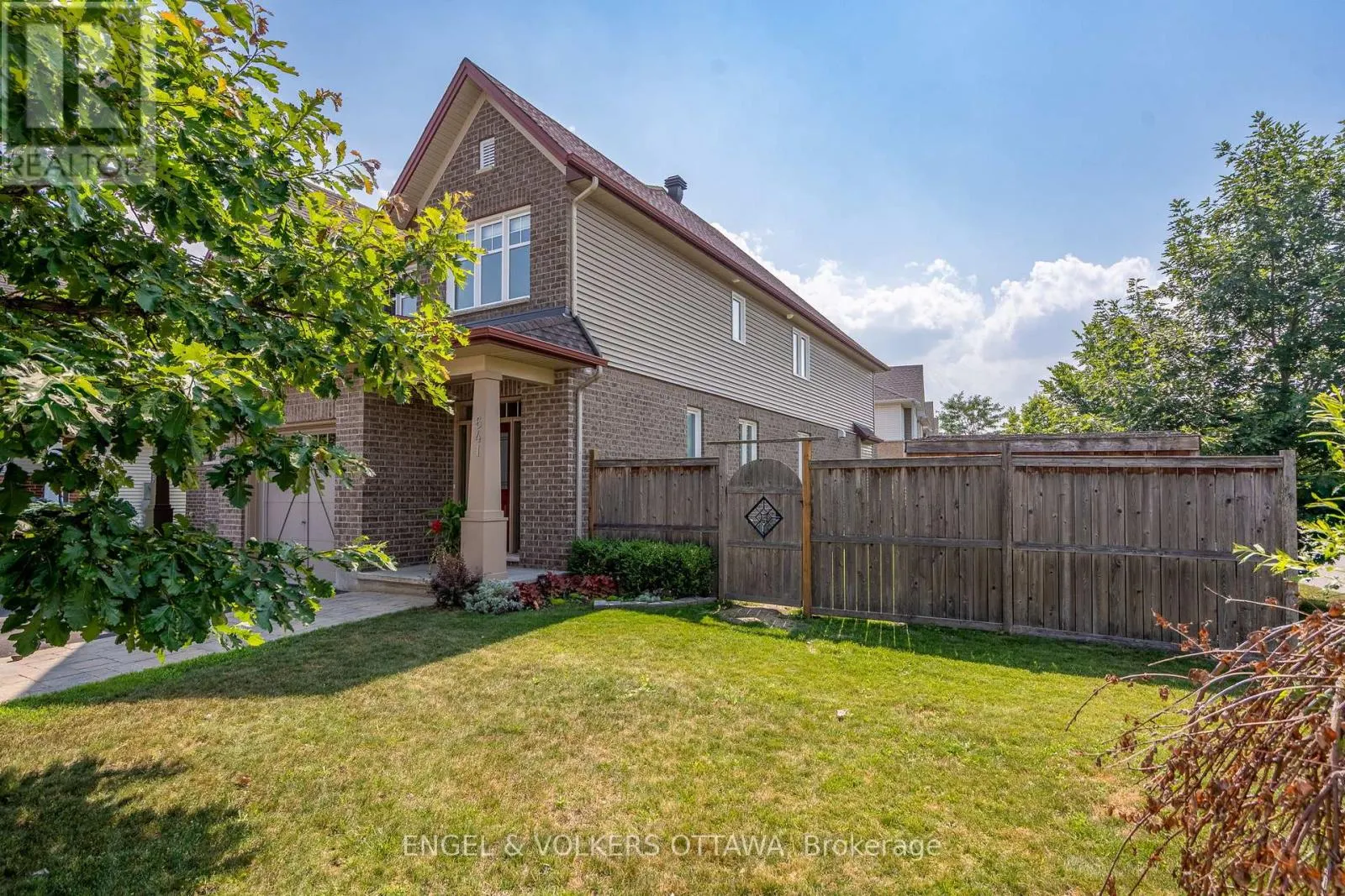 641 WILLOWMERE WAY