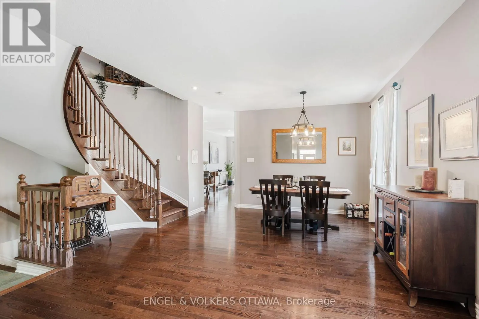 641 WILLOWMERE WAY