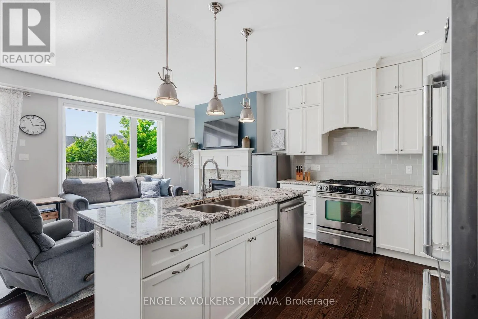 641 WILLOWMERE WAY